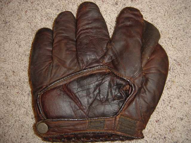 D&M Schultz Novelty Co. Back